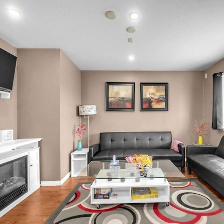 52-3 Bed Suite On Lake Central Ac By Airport Calgary Luaran gambar