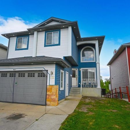52-3 Bed Suite On Lake Central Ac By Airport Calgary Luaran gambar