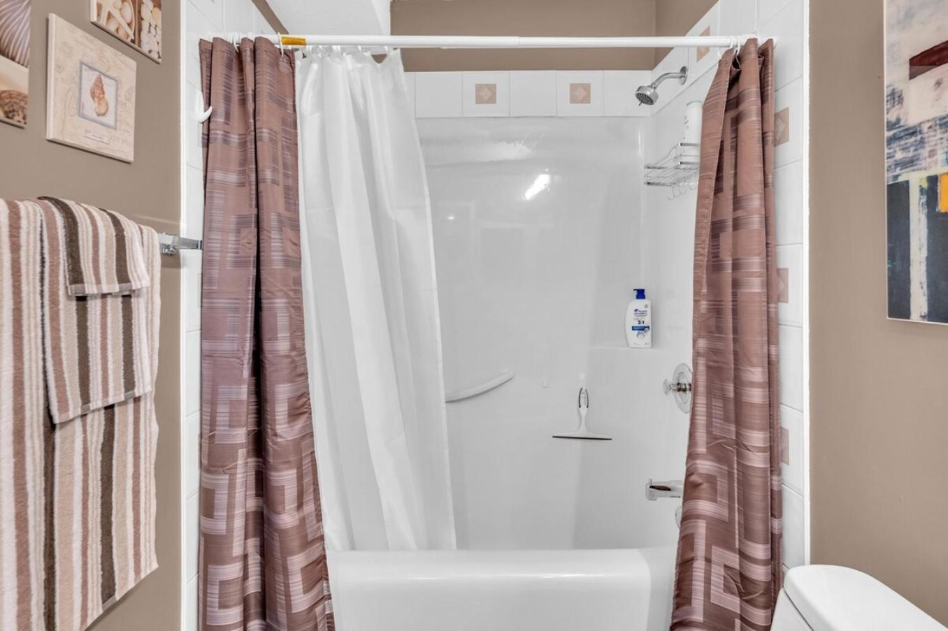 52-3 Bed Suite On Lake Central Ac By Airport Calgary Luaran gambar