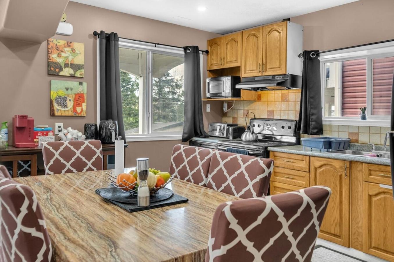 52-3 Bed Suite On Lake Central Ac By Airport Calgary Luaran gambar